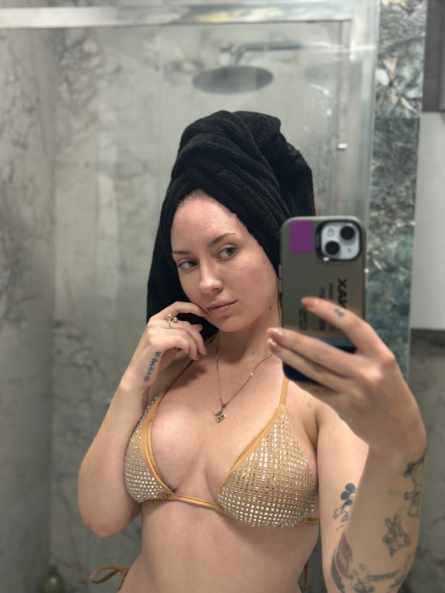 Nude girl KateV in Tangerang-Selatan