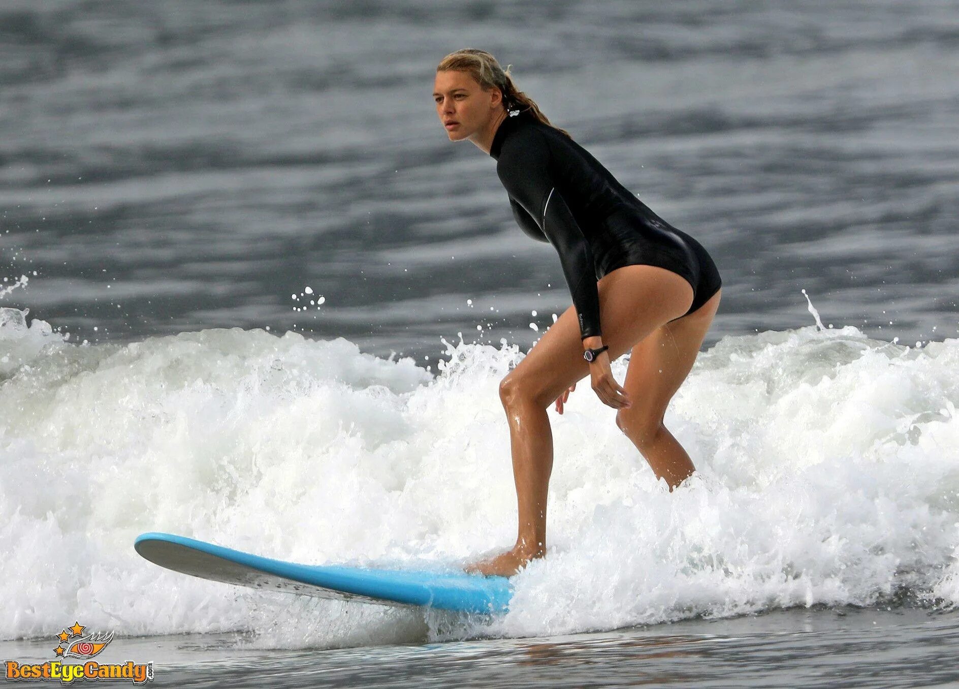 Kelly Rohrbach underwear in Tangerang-Selatan