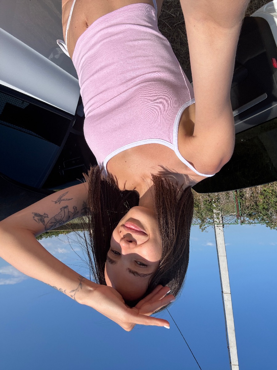 Sexy model Tina in Tangerang-Selatan