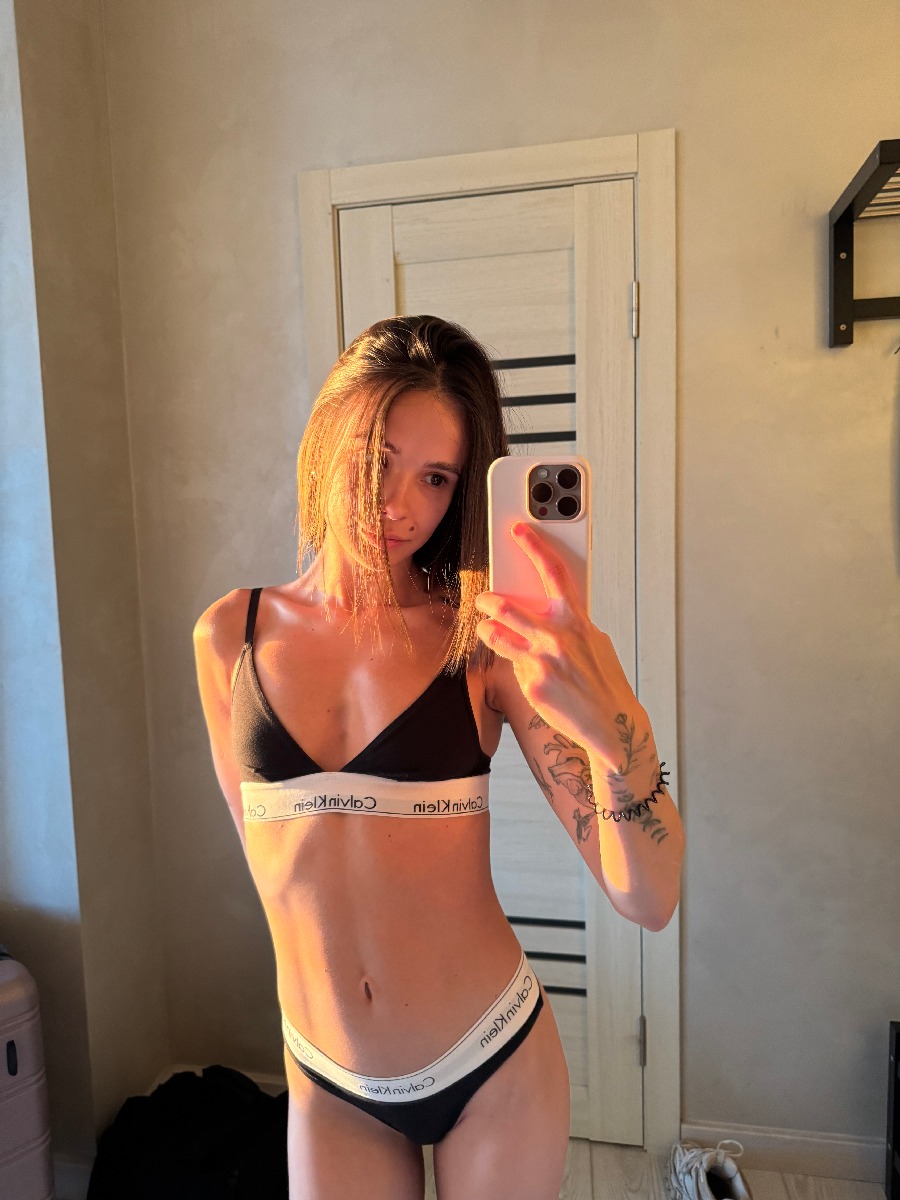 Photo Tina in Tangerang-Selatan